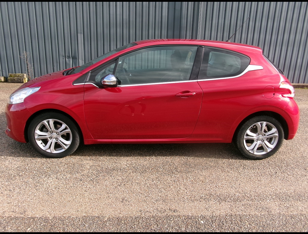 Peugeot 208 - PTECH 110 ALLURE BVM