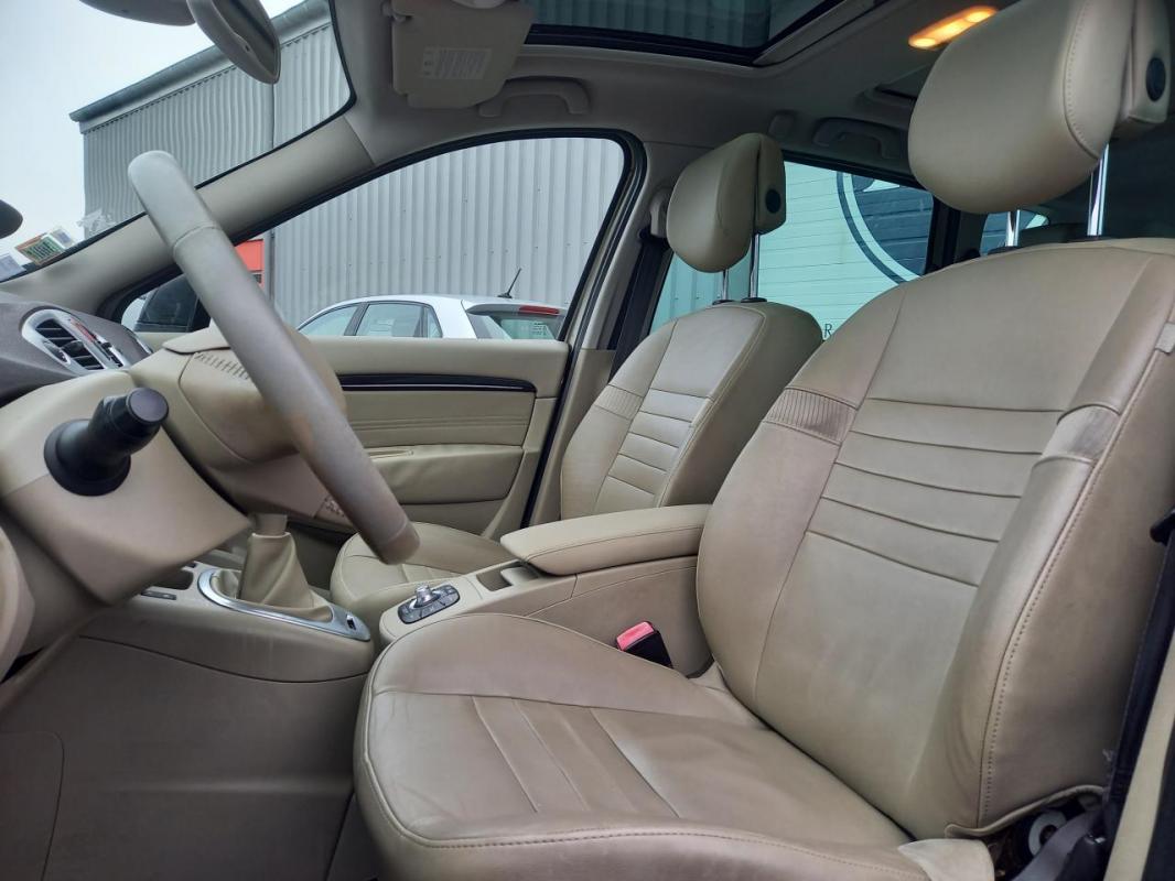 Renault Scénic - III 2.0 DCI 150 CH BVA FINITION JADE