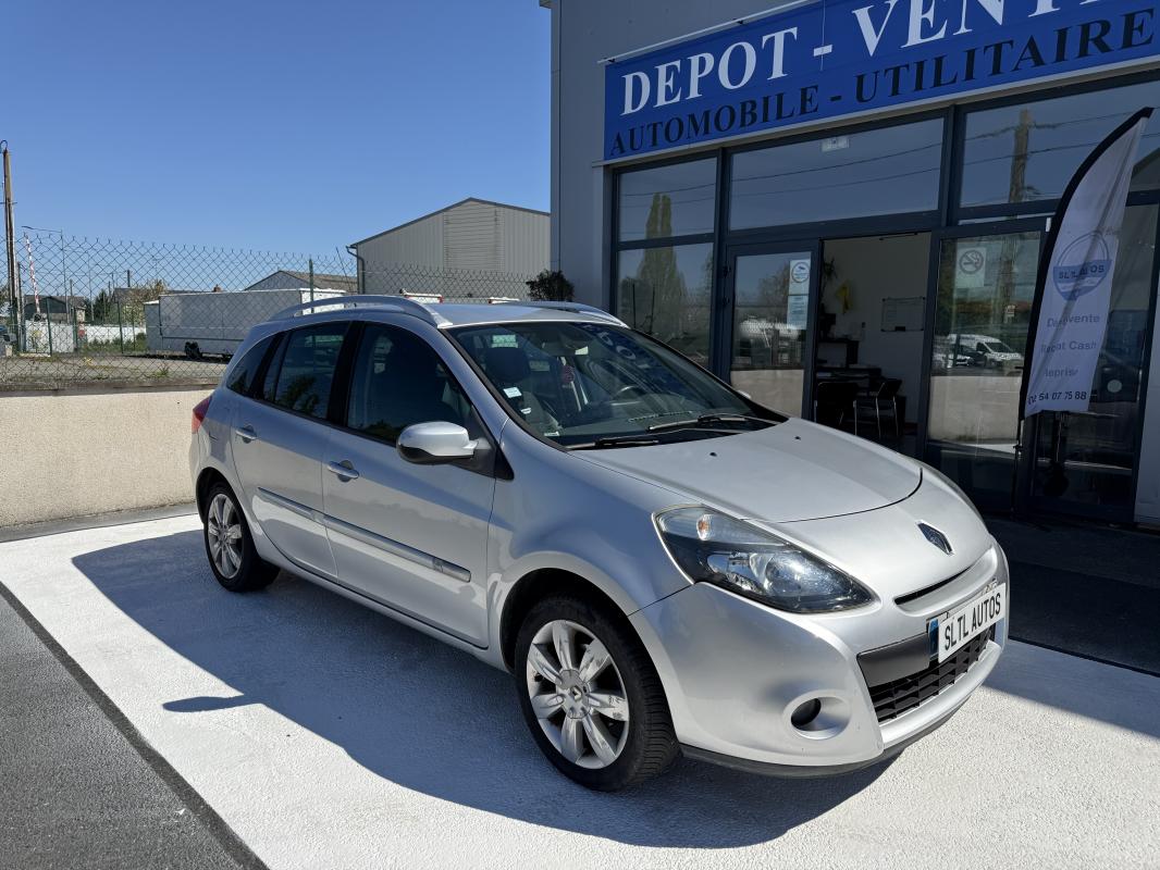 Renault Clio - 3 1.5 DCI 85CH TOMTOM GARANTIE 6 MOIS / REPRISE POSSIBLE