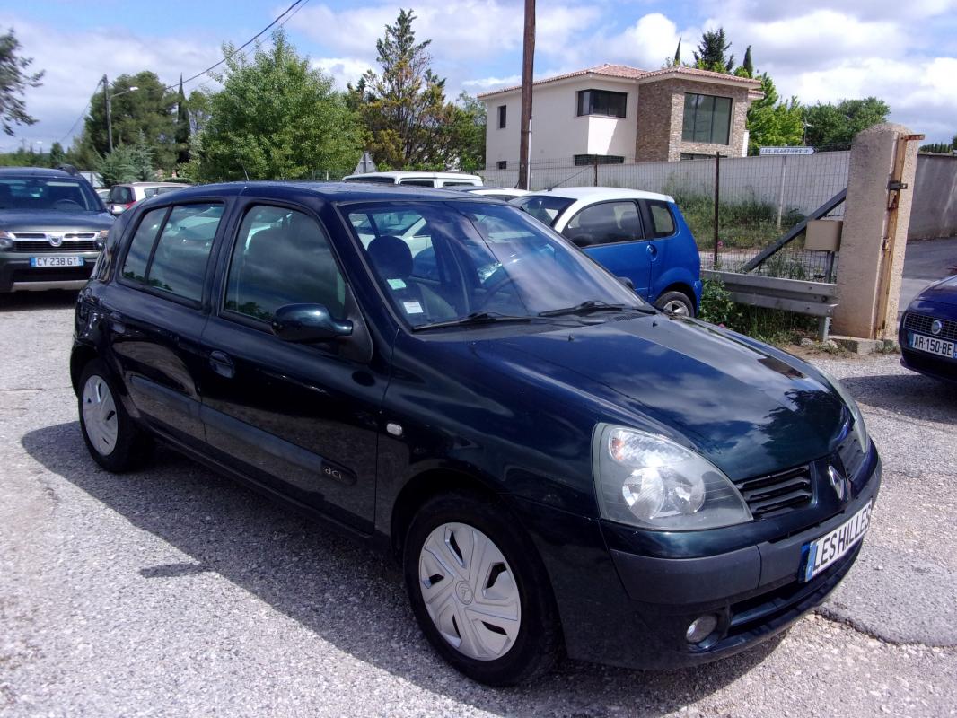 RENAULT CLIO - II 1,5 DCI LUXE PRIVILÈGE (2004)