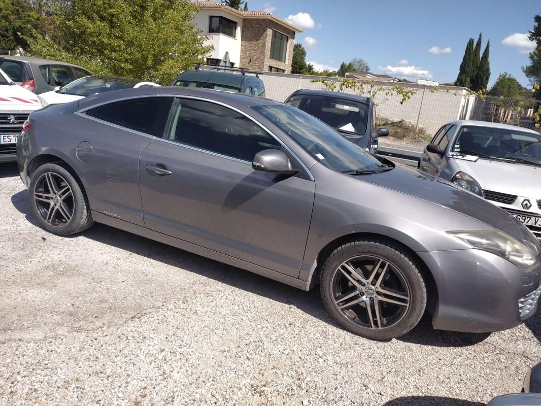 RENAULT LAGUNA - 2.0 DCI 150 DYNAMIQUE (2010)