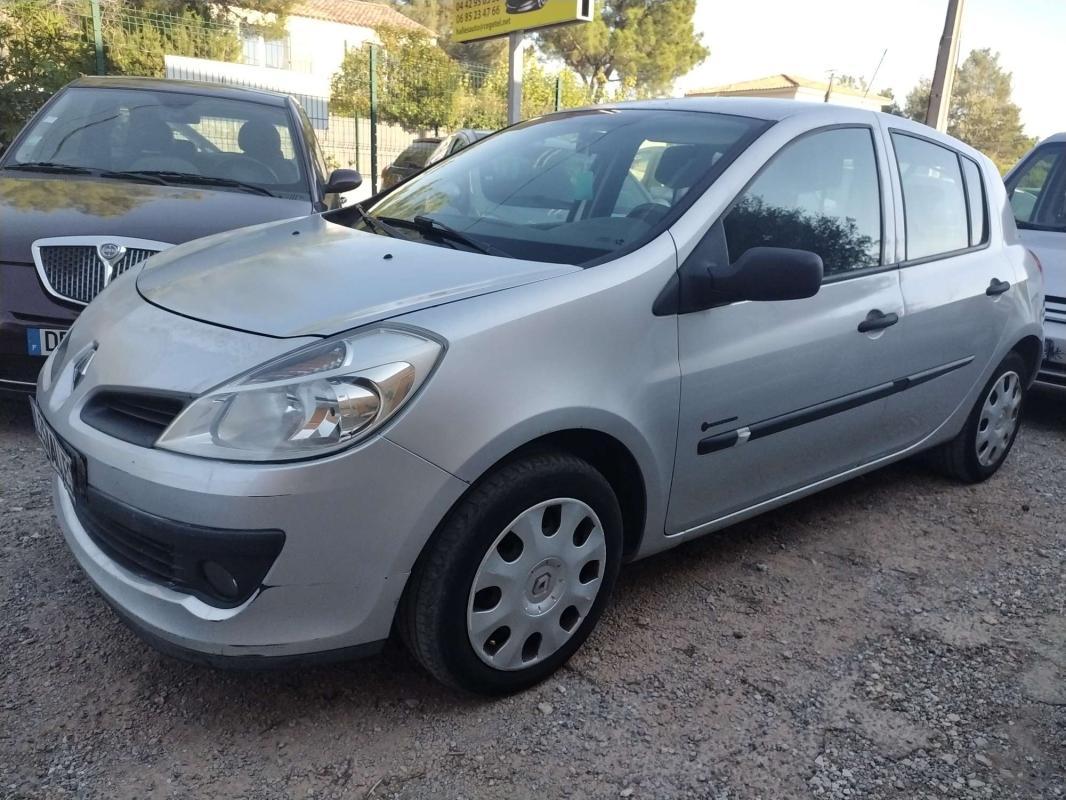RENAULT CLIO - III 1,5 DCI 70CV AUTHENTIQUE (2007)