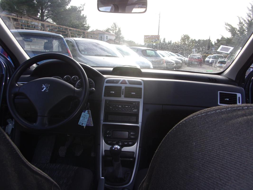 Peugeot 307 - 2,0 HDI XT 90CV