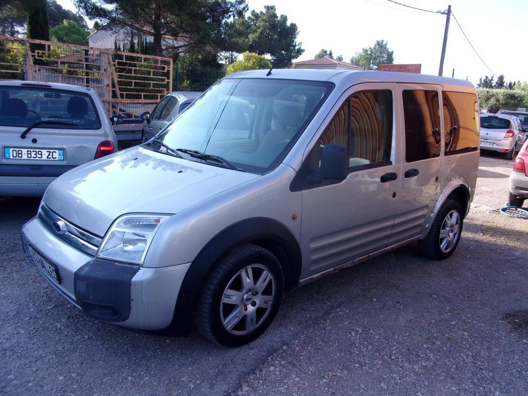 Ford Tourneo Connect - 1,8 TDCI 110CV T210 COURT