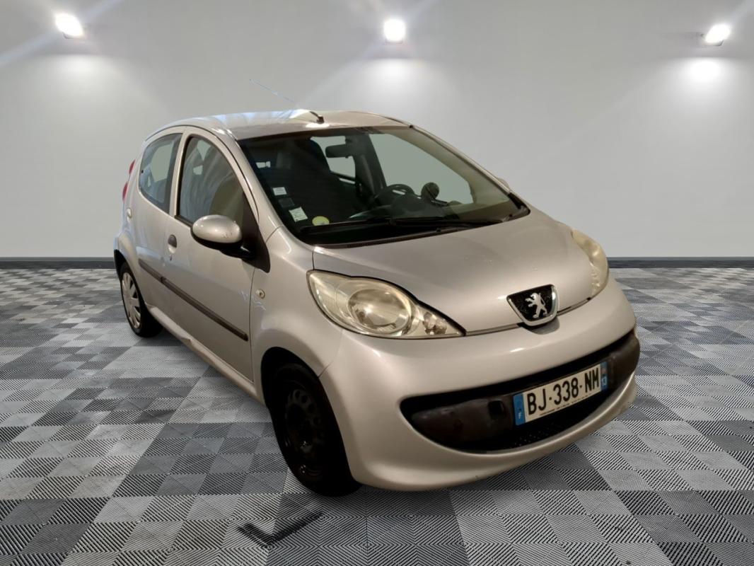 Peugeot 107 - 1,0 68CV 12V 2-TRONIV TRENDY BOITE AUTO