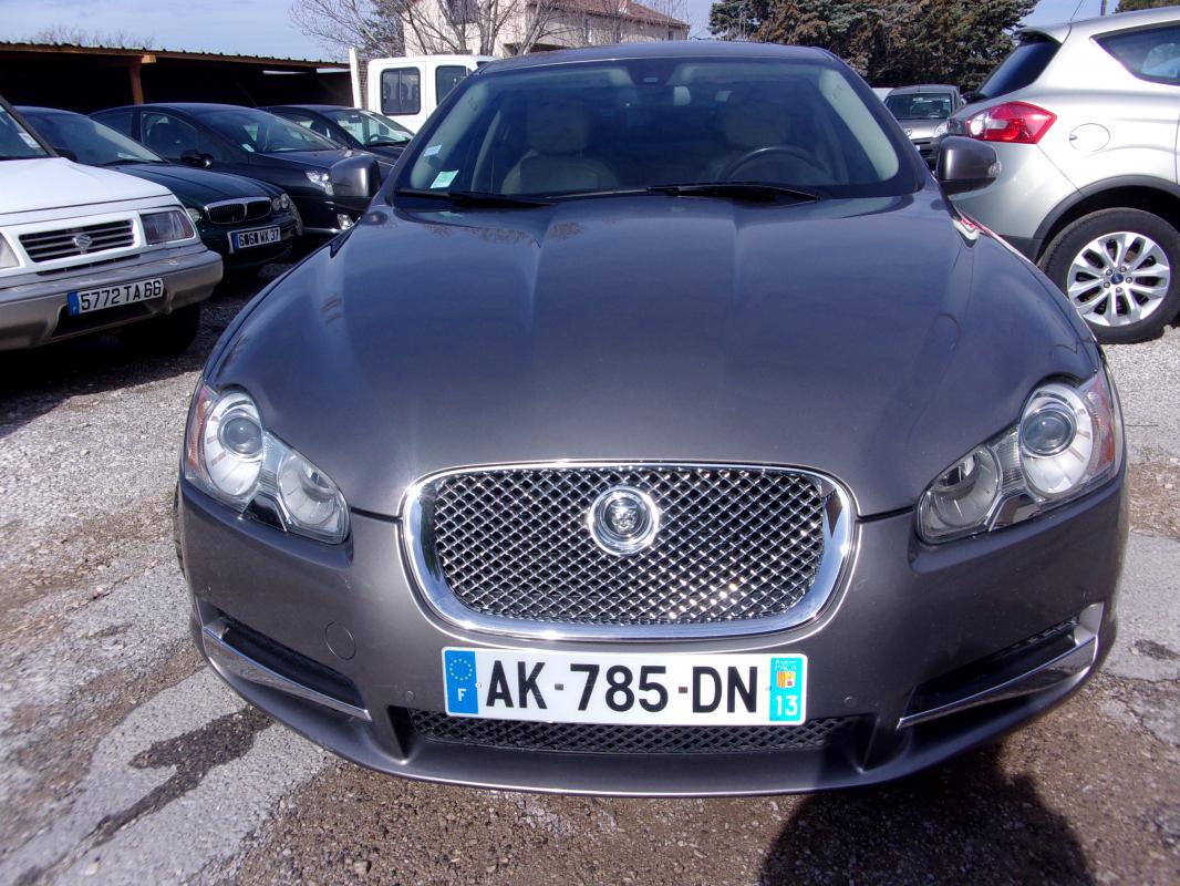 Jaguar XF - 2,7 V6D BI-TURBO 207CV PREMIUM BOITE AUTO