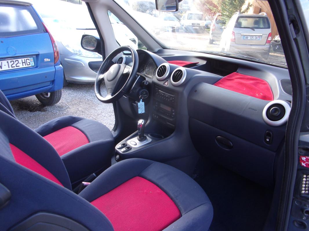 Peugeot 1007 - 1,6 16v TRONIC DOLCE BOITE AUTO