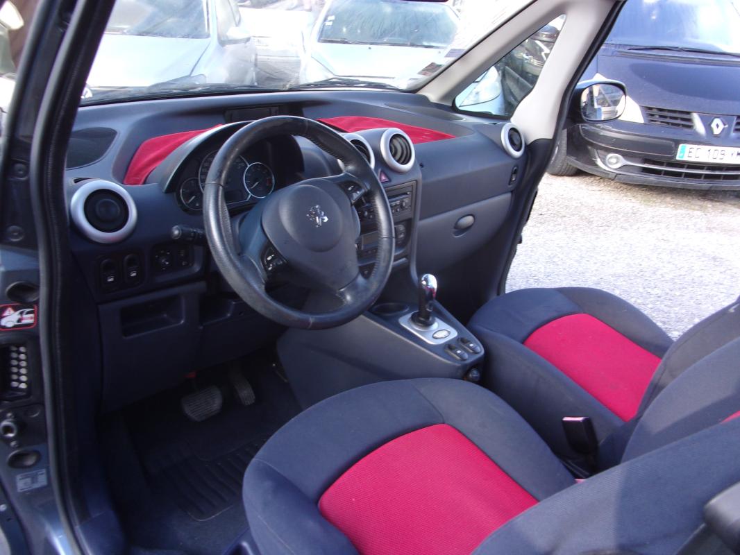Peugeot 1007 - 1,6 16v TRONIC DOLCE BOITE AUTO