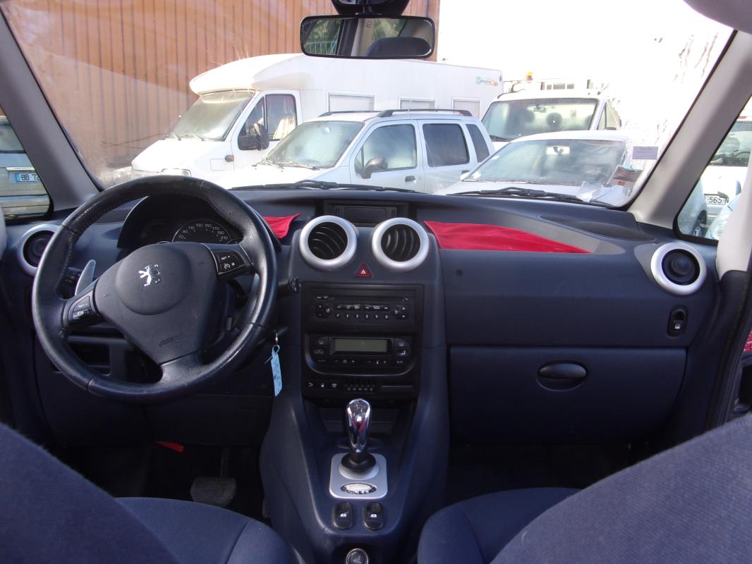 Peugeot 1007 - 1,6 16v TRONIC DOLCE BOITE AUTO