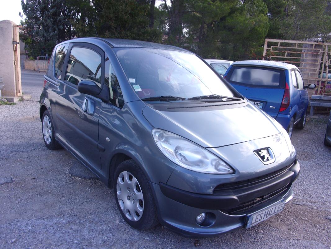 Peugeot 1007 - 1,6 16v TRONIC DOLCE BOITE AUTO