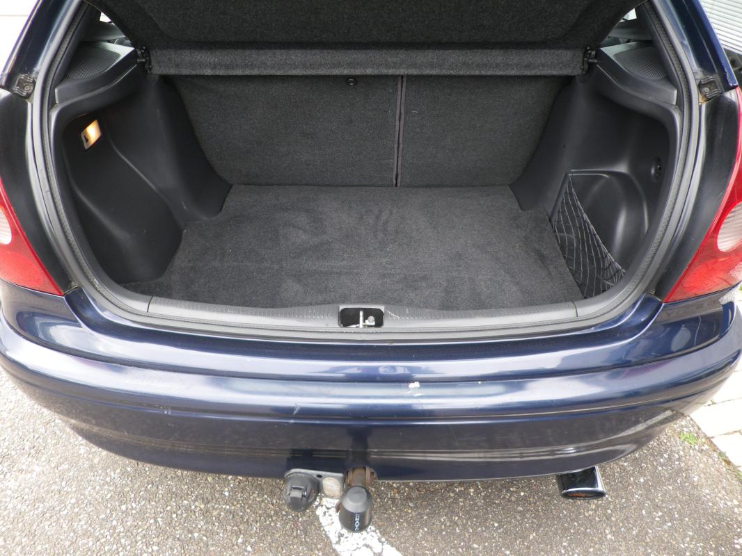 Toyota Corolla - VIII PH2 2.0 D-4D 90 BV5 LINEA TERRA 3P