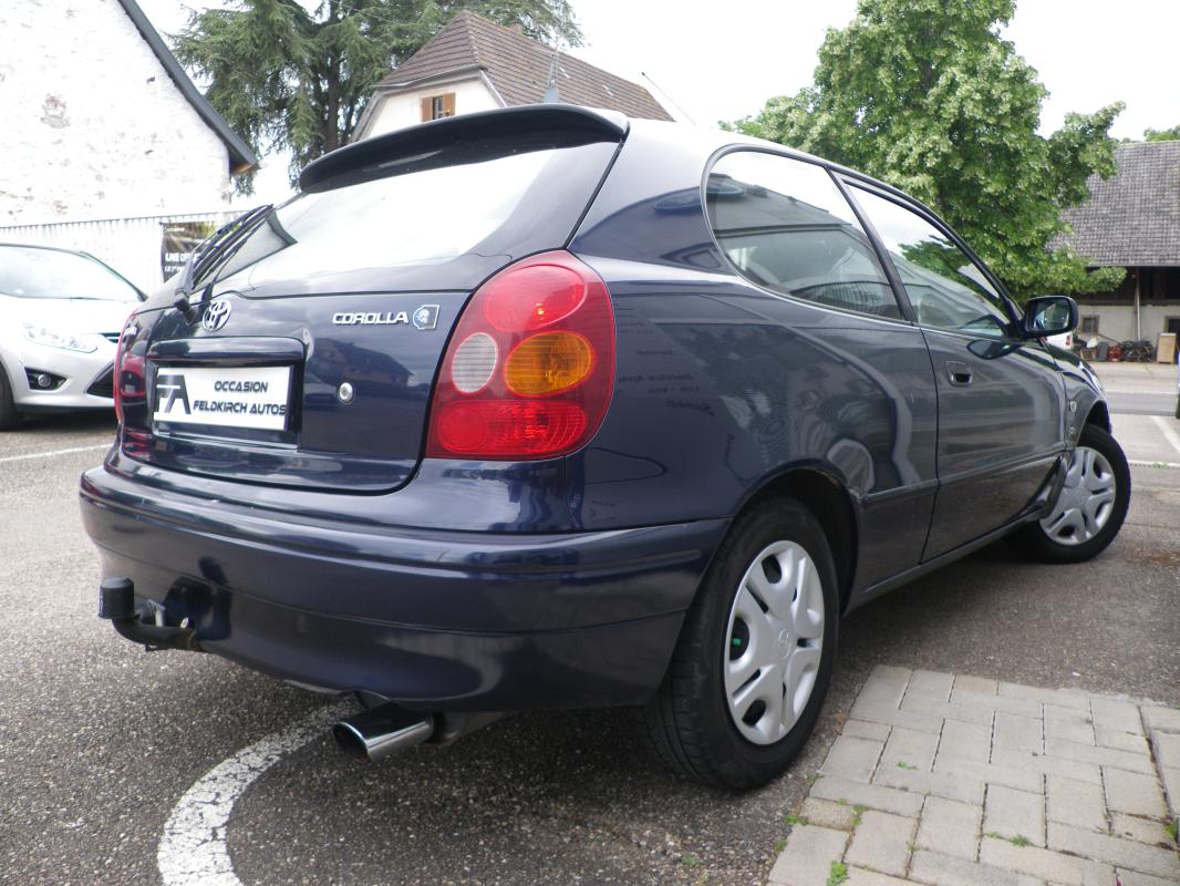 Toyota Corolla - VIII PH2 2.0 D-4D 90 BV5 LINEA TERRA 3P