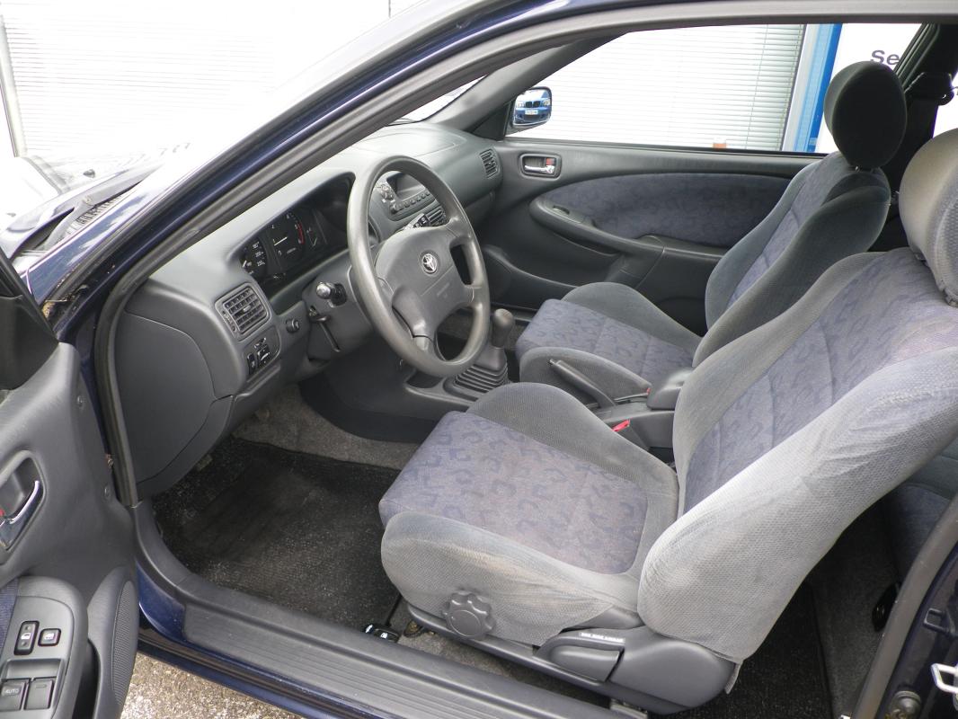 Toyota Corolla - VIII PH2 2.0 D-4D 90 BV5 LINEA TERRA 3P