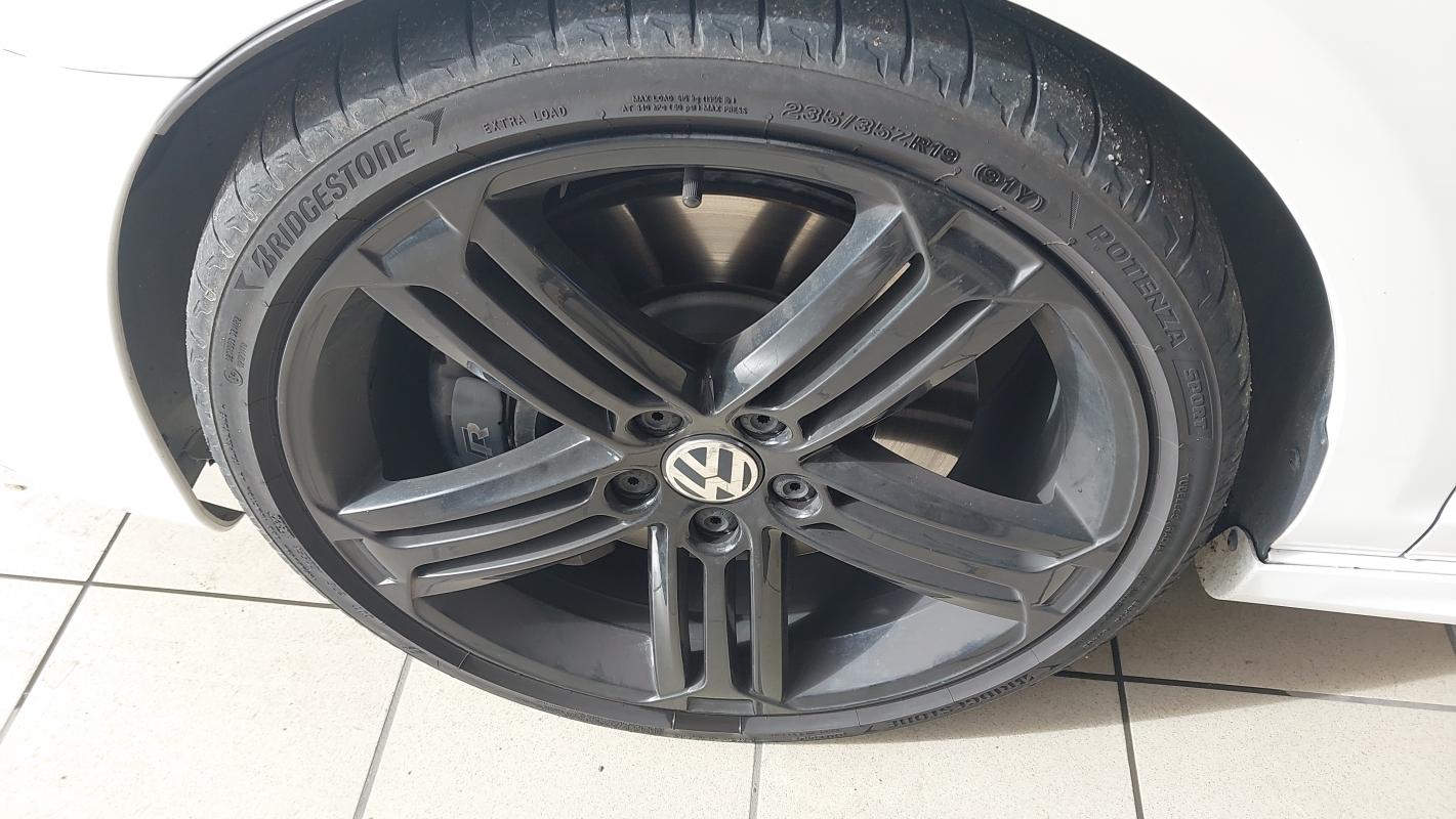 Volkswagen Golf - VI 2.0 TSI 270 BVM6 4Motion R